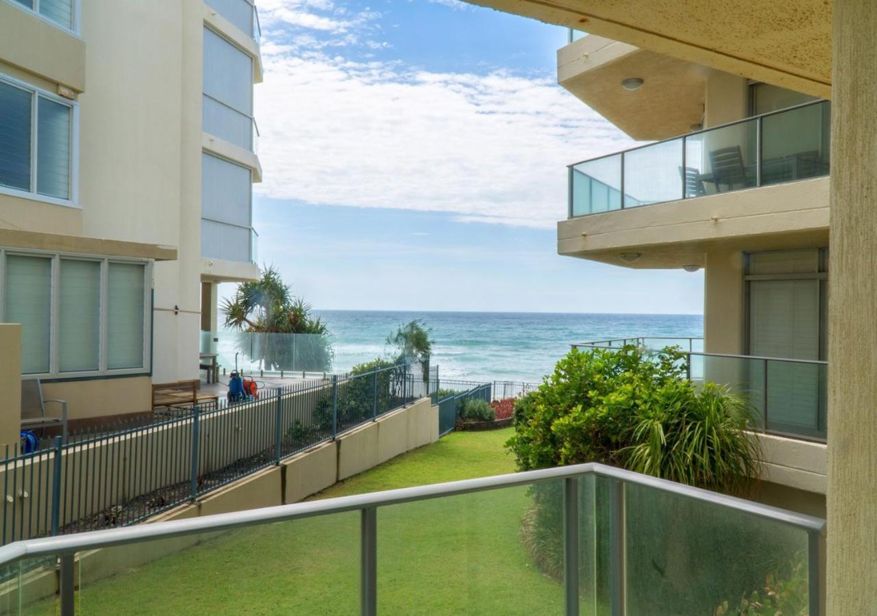 Foreshore Beachfront Apartments Гоулд Коуст Екстериор снимка