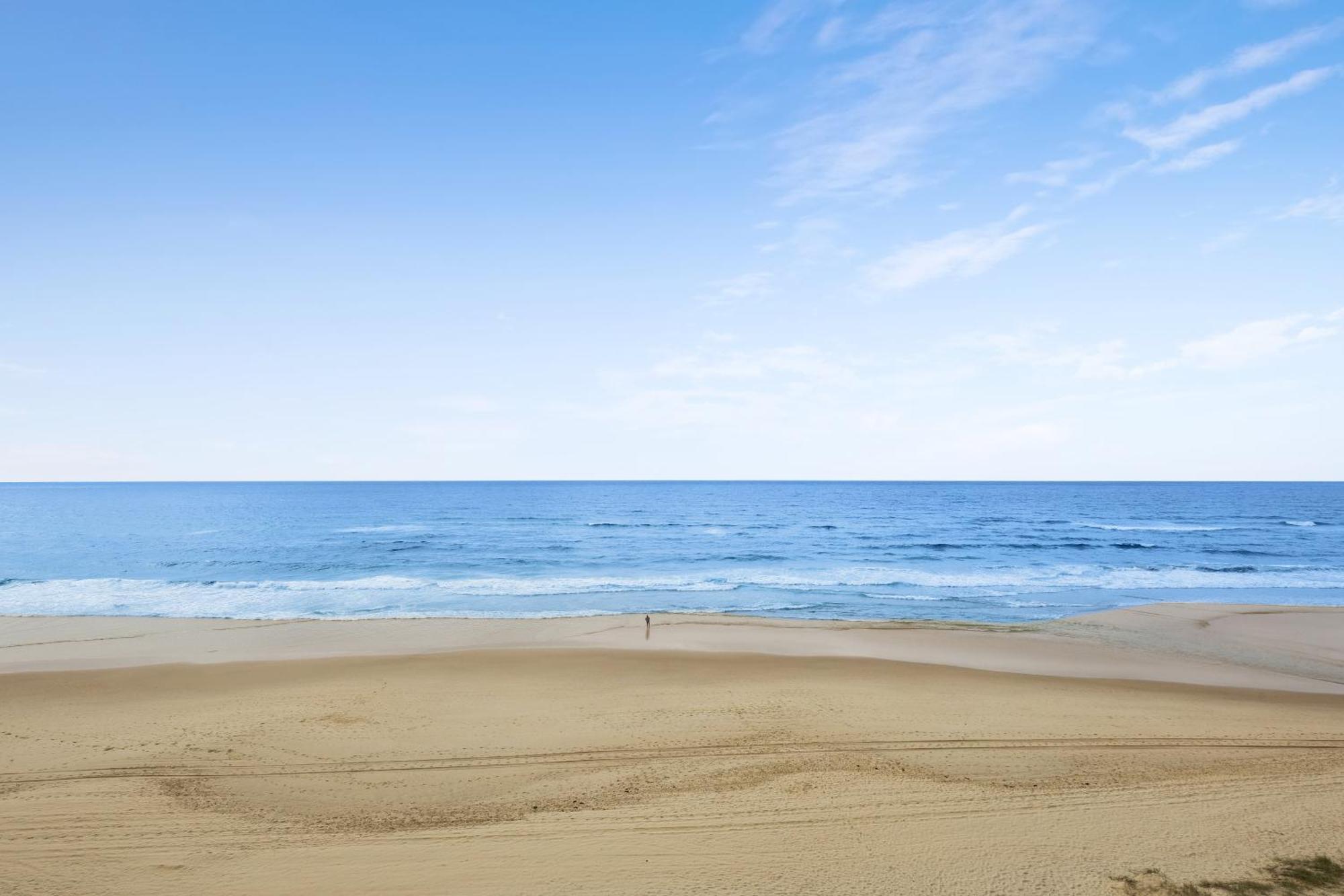 Foreshore Beachfront Apartments Гоулд Коуст Екстериор снимка