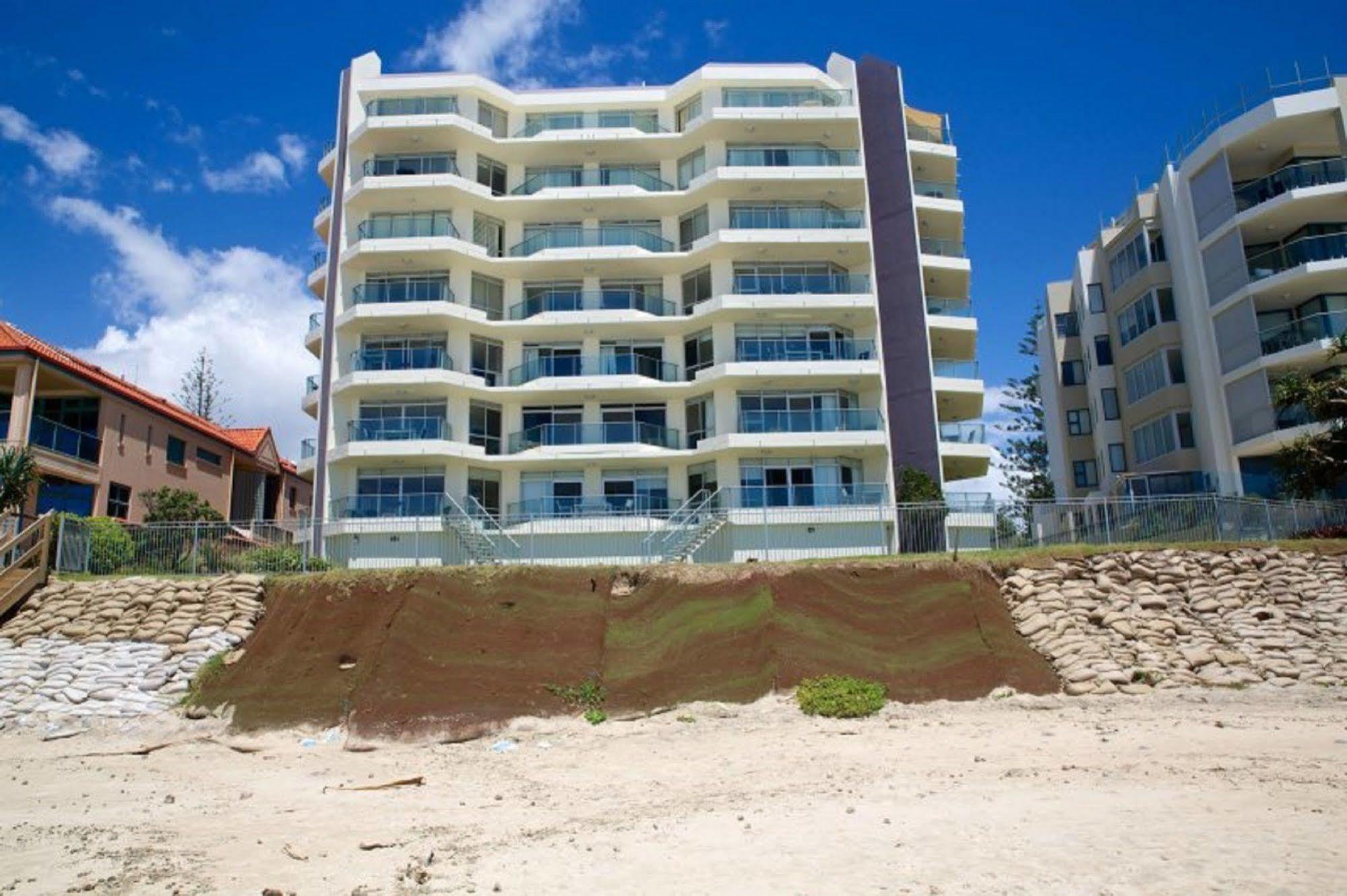Foreshore Beachfront Apartments Гоулд Коуст Екстериор снимка