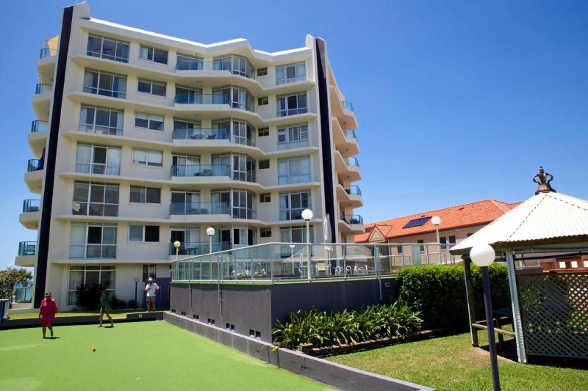 Foreshore Beachfront Apartments Гоулд Коуст Екстериор снимка