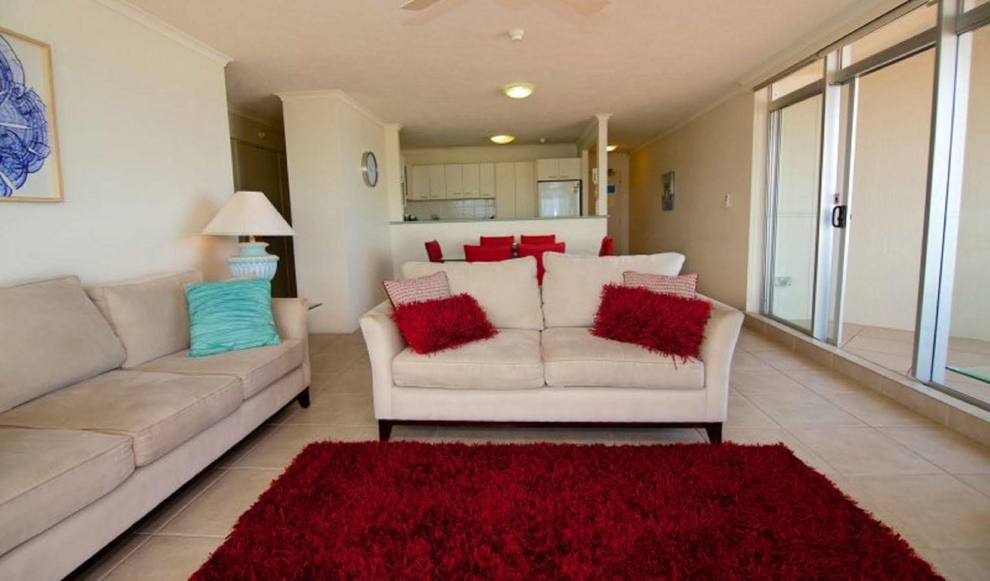 Foreshore Beachfront Apartments Гоулд Коуст Екстериор снимка