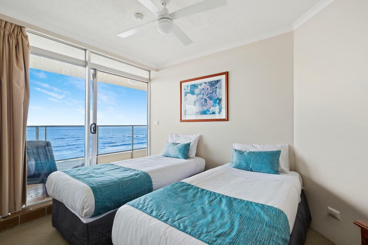 Foreshore Beachfront Apartments Гоулд Коуст Екстериор снимка