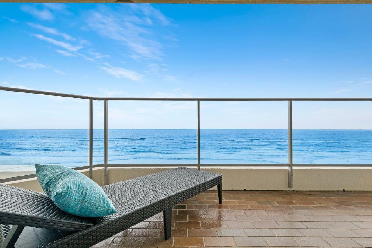 Foreshore Beachfront Apartments Гоулд Коуст Екстериор снимка