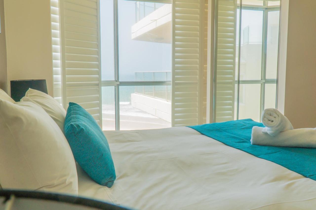 Foreshore Beachfront Apartments Гоулд Коуст Екстериор снимка