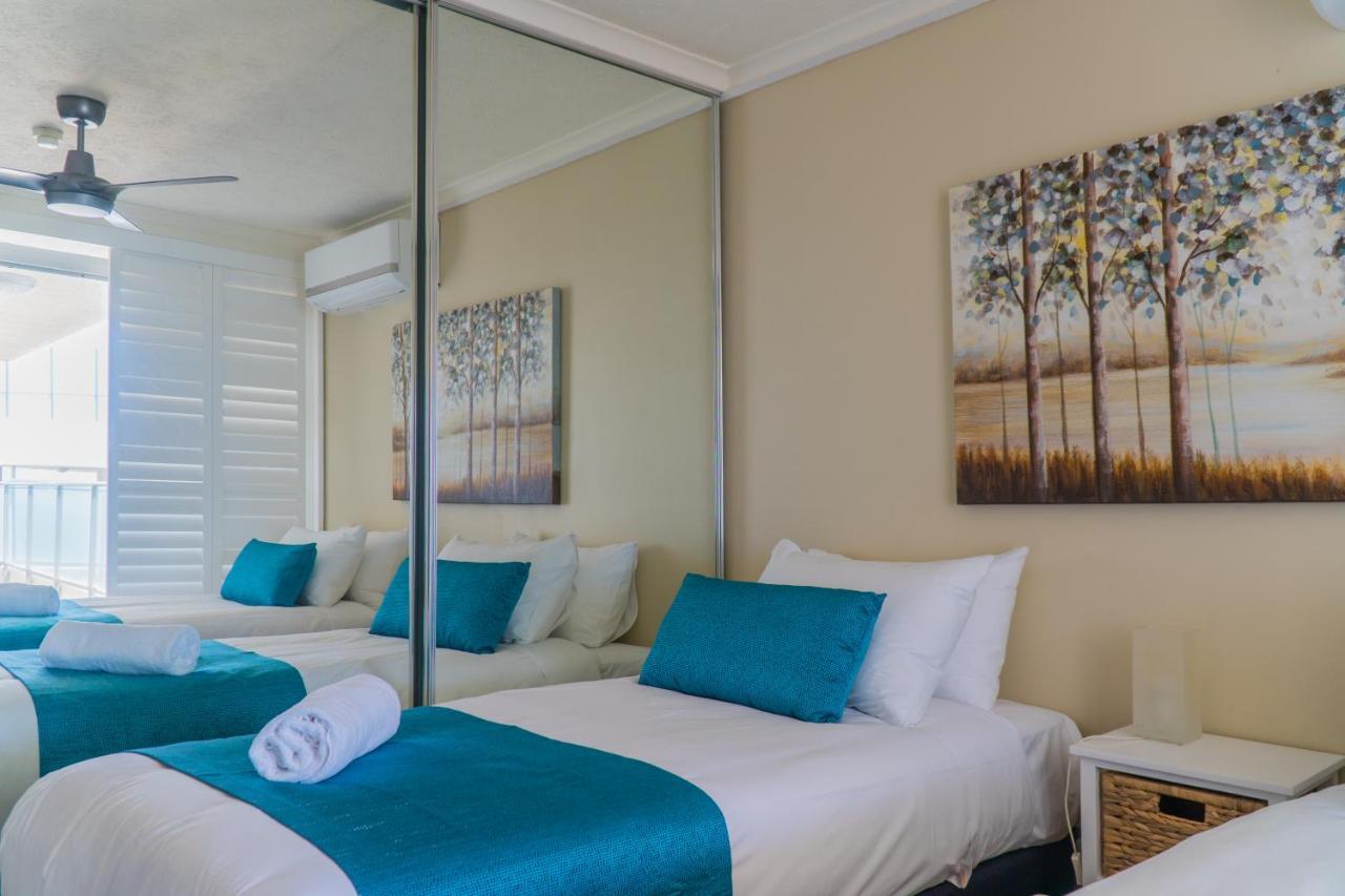 Foreshore Beachfront Apartments Гоулд Коуст Екстериор снимка